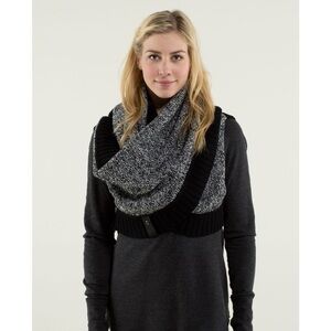 Lululemon Cozy Yogi Infinity Scarf